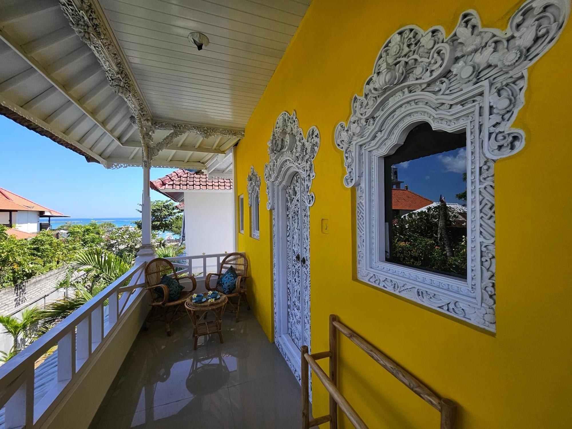 Готель United Colors Of Lembongan Екстер'єр фото