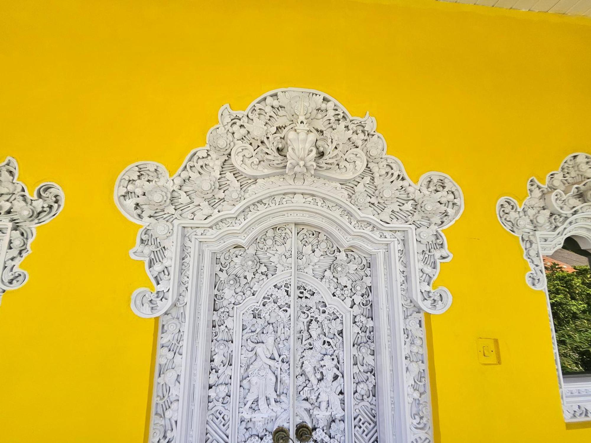 Готель United Colors Of Lembongan Екстер'єр фото